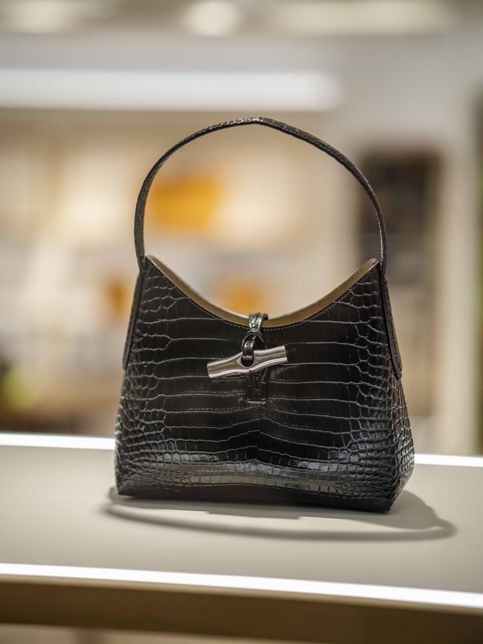 Lagardère Travel Retail Singapore Partners with Longchamp to Recreate A